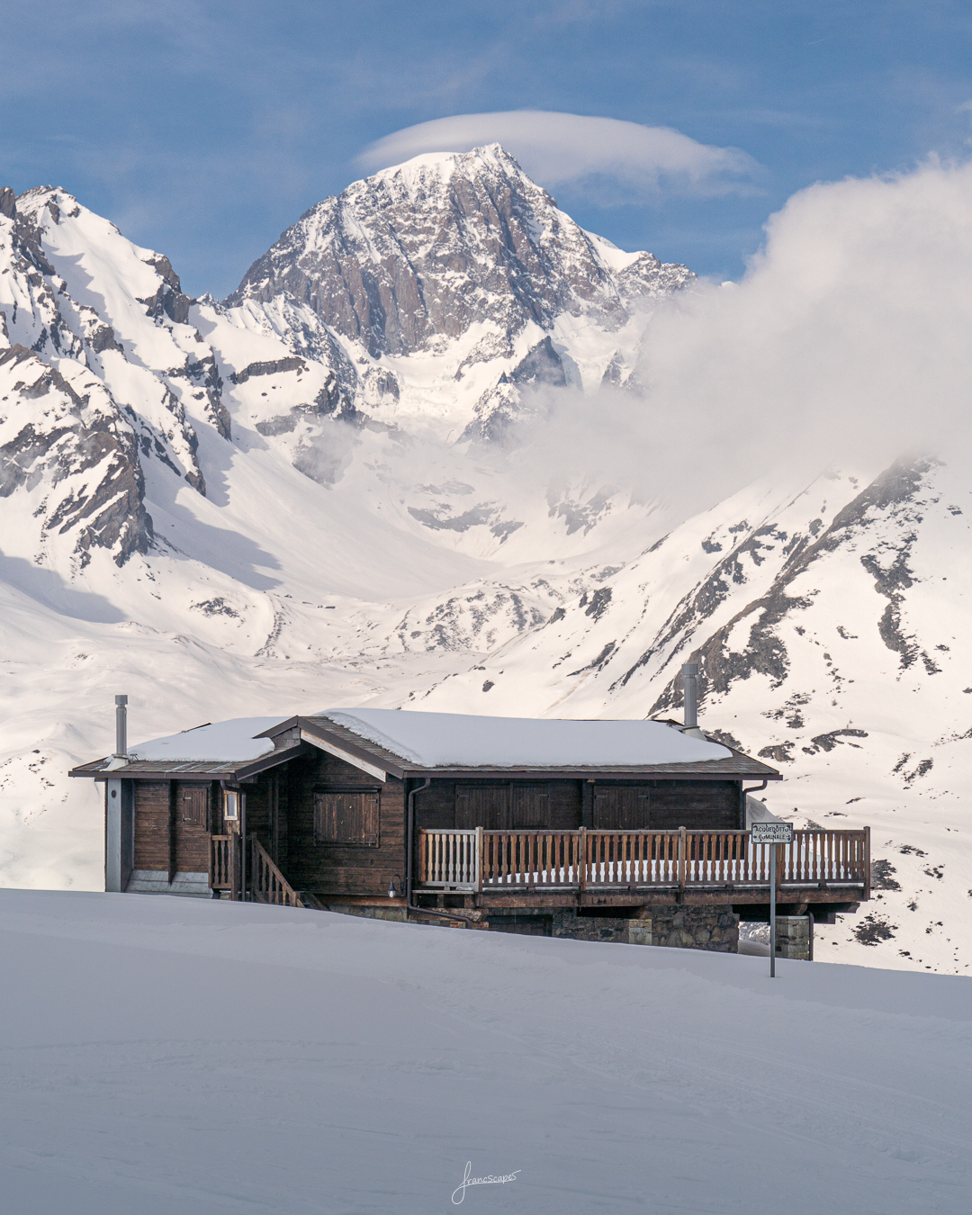 A mountain hut with the Mont Blanc behind it